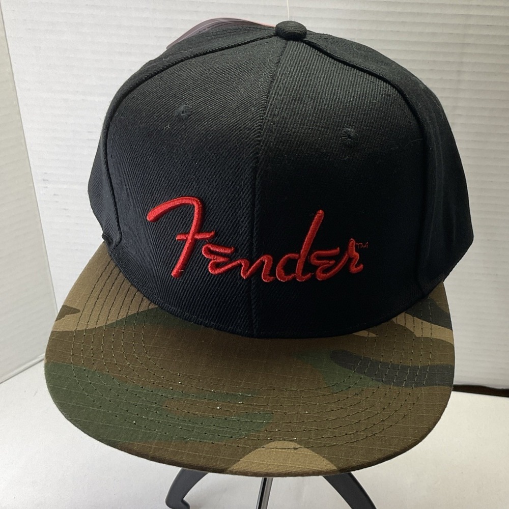 Fender Guitars Spaghetti‎ Logo Black and Camo Flatbill Snapback Hat Cap NWT